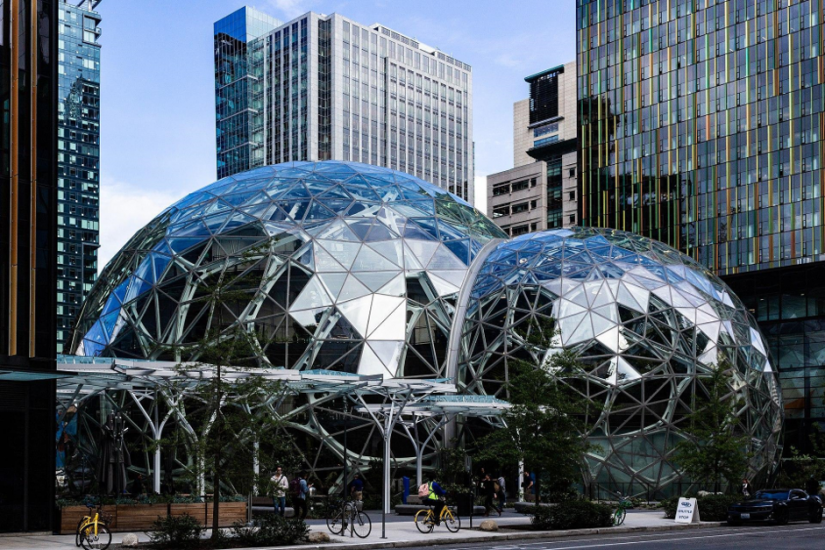 The headquarters of Amazon is located in Seattle, Washington.